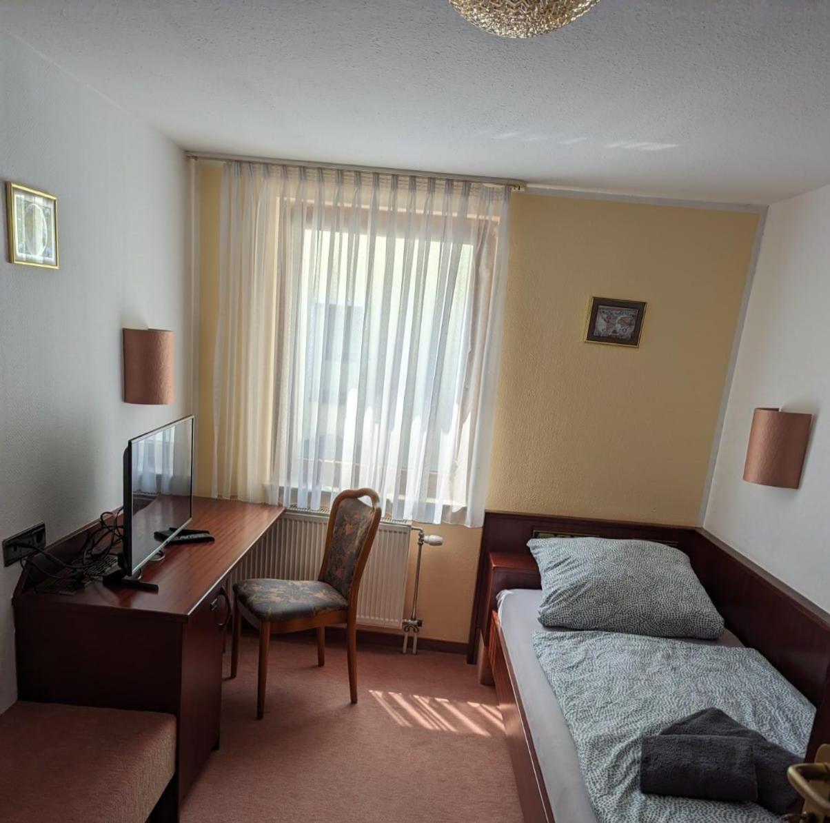 Hotel Goldener Loewe Zeulenroda-Triebes エクステリア 写真
